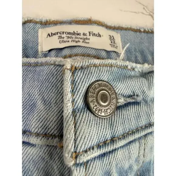 Abercrombie & Fitch Curve Love 90s Straight Jeans Ultra High Rise 31x12 - Picture 5 of 6